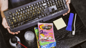 how to clean computer keyboard